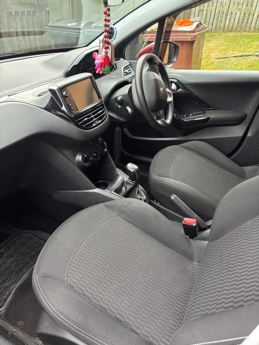 Peugeot 208 Active 1.2 68 4DR, 2017 - Image 3