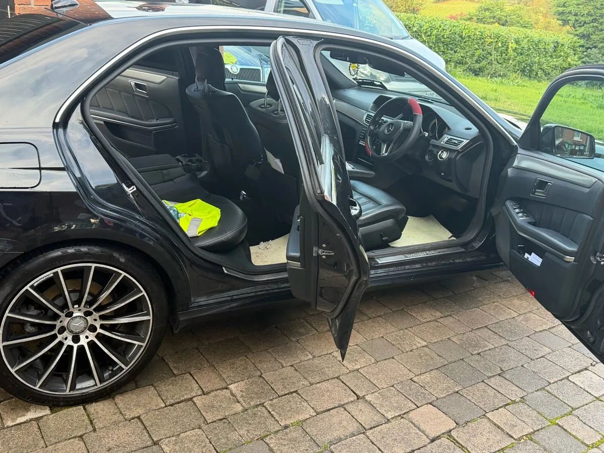 E class Mercedes - Image 5