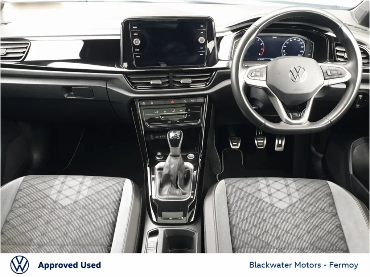 Volkswagen T-Roc 1.0TSI 110BHP R-LINE PLUS WITH BL - Image 2