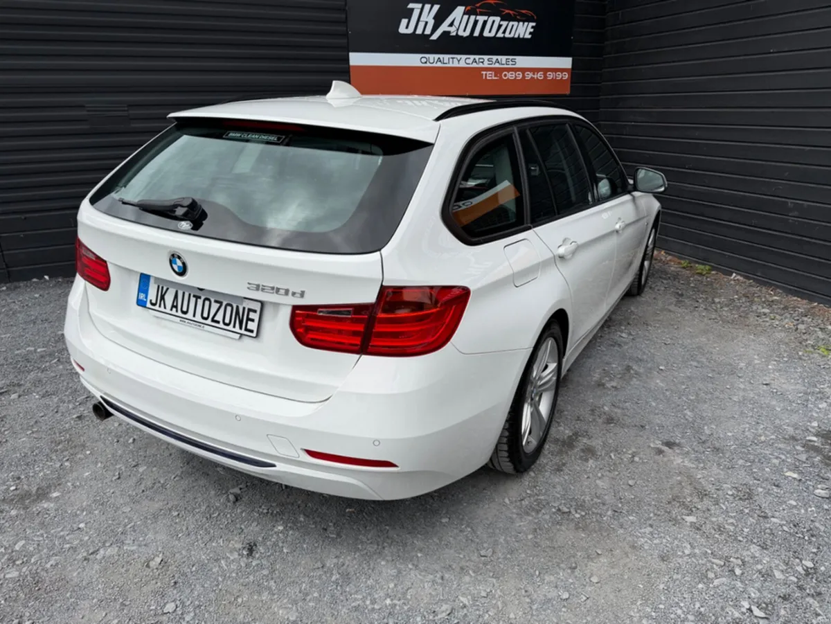 BMW 3-Series 2.0D LUXURY AUTO ESTATE - Image 6