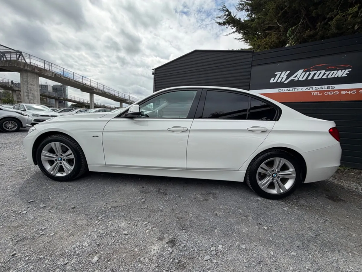 BMW 3-Series 2.0D LUXURY AUTO - Image 4