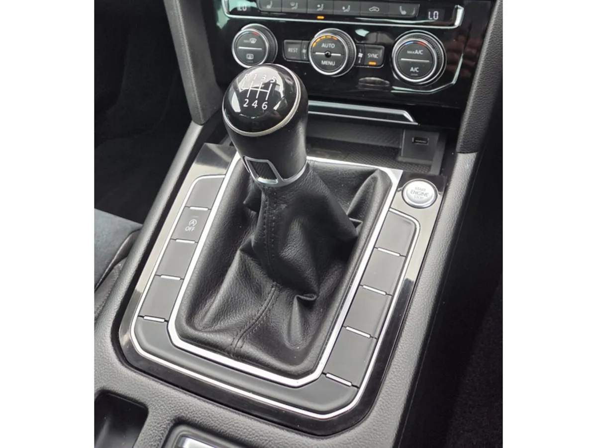 Volkswagen Passat HIGHLINE 2.0 TDI MANUAL 150 BHP - Image 4