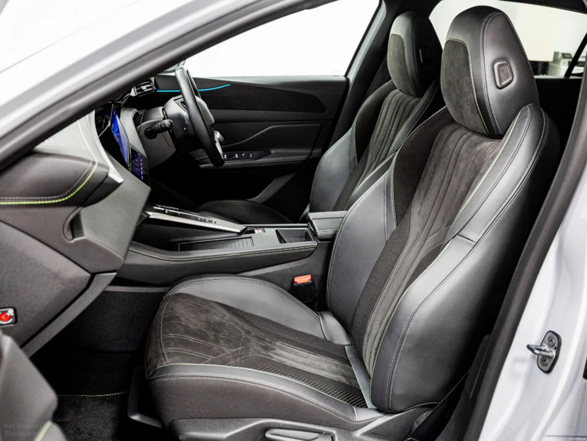 Peugeot 308 E-GT 54kWh 155HP - Image 6