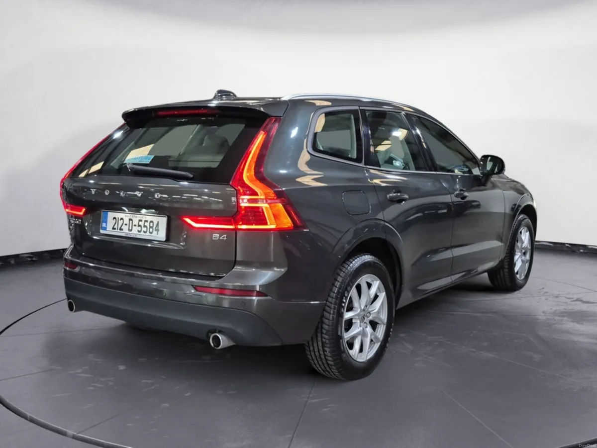 Volvo XC60 B4 Momentum 2.0 Diesel Auto - Image 5