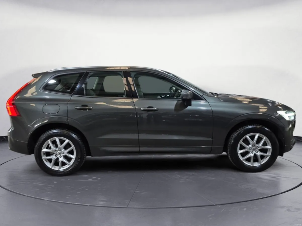 Volvo XC60 B4 Momentum 2.0 Diesel Auto - Image 4