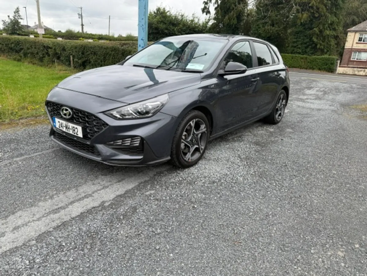 Hyundai i30 NLINE PETROL 5DR - Image 1