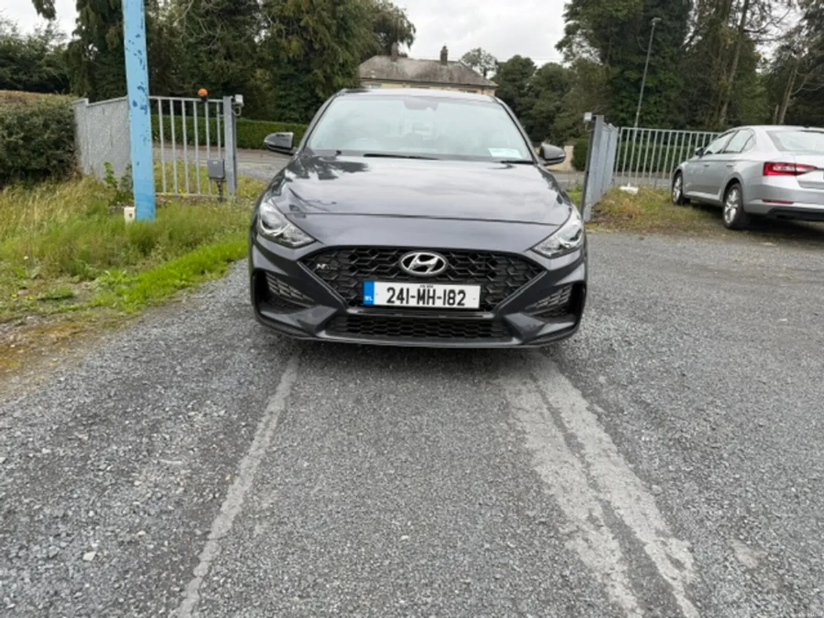 Hyundai i30 NLINE PETROL 5DR - Image 3
