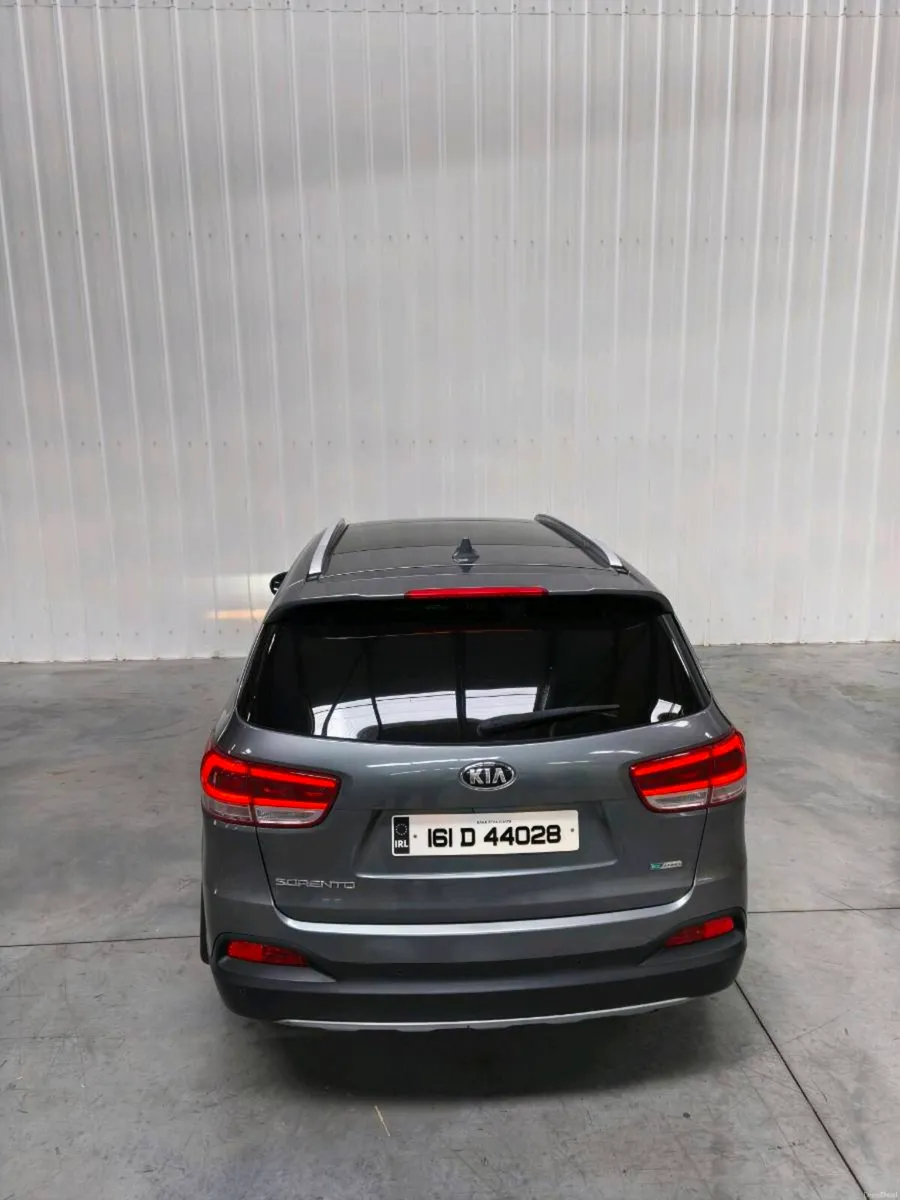 Kia Sorrento*Top Spec* - Image 4