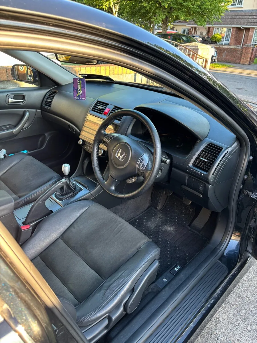 Honda accord cl7 type s petrol - Image 3