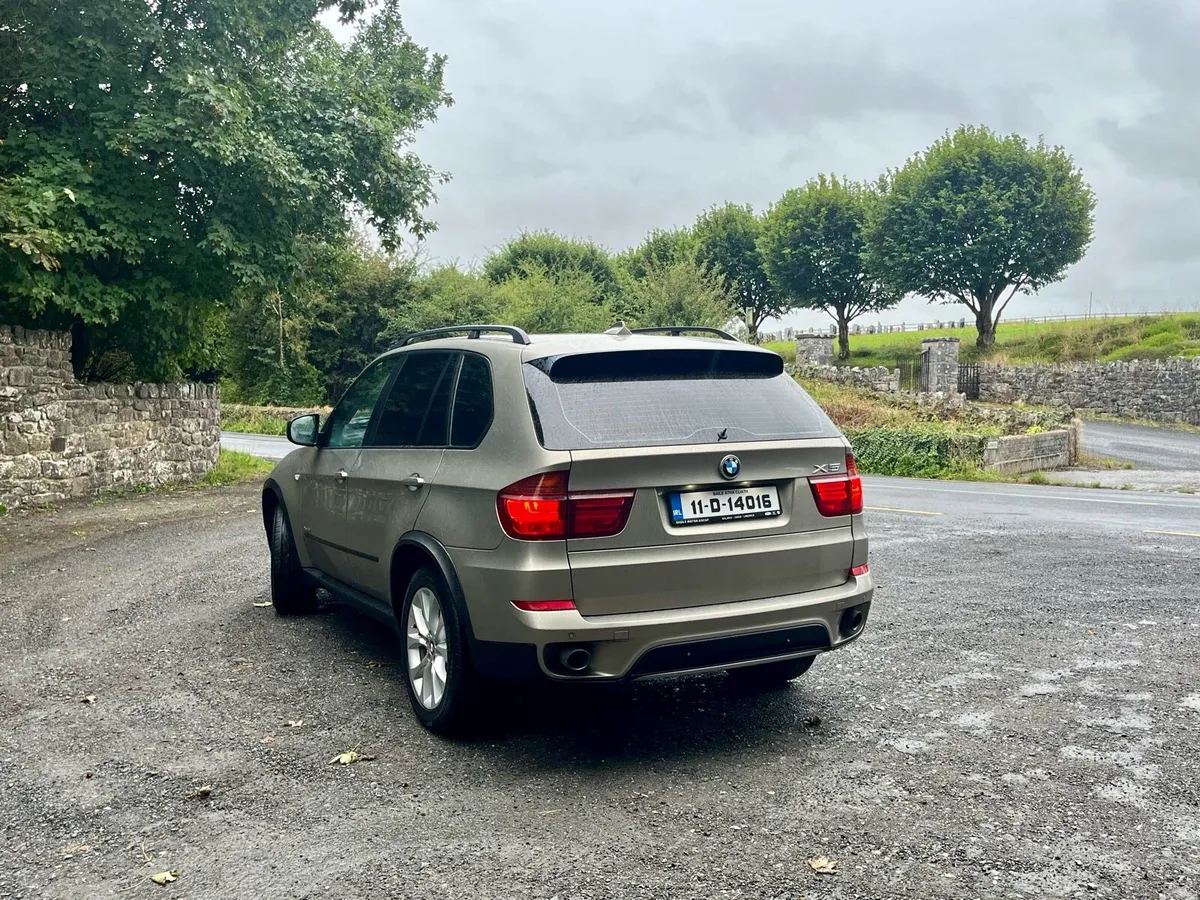 BMW X5 - Crewcab - Image 3