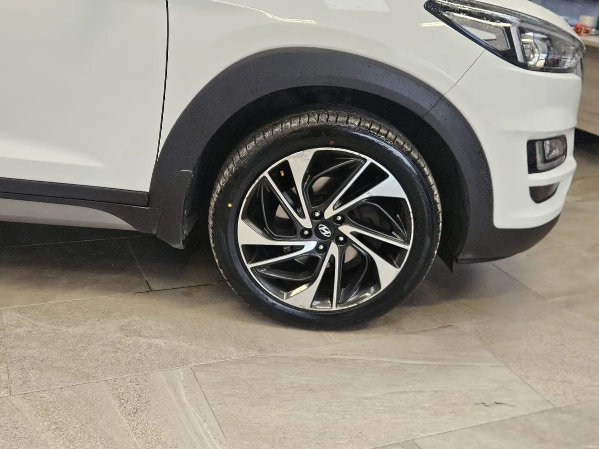 19 HYUNDAI TUCSON EXECUTIVE PLUS - Image 6