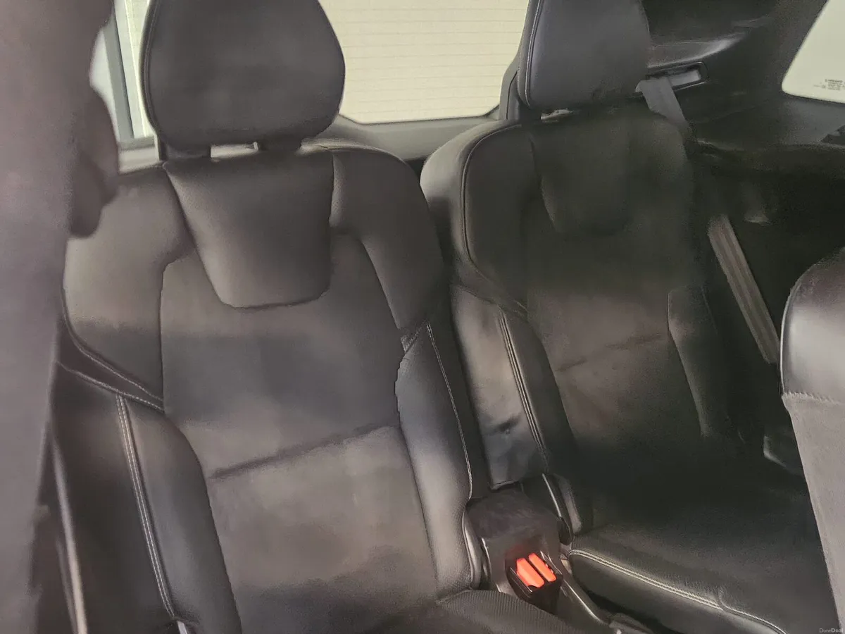 19 VOLVO XC90 T8 2.0 PETROL PLUG IN HYBRID - Image 6
