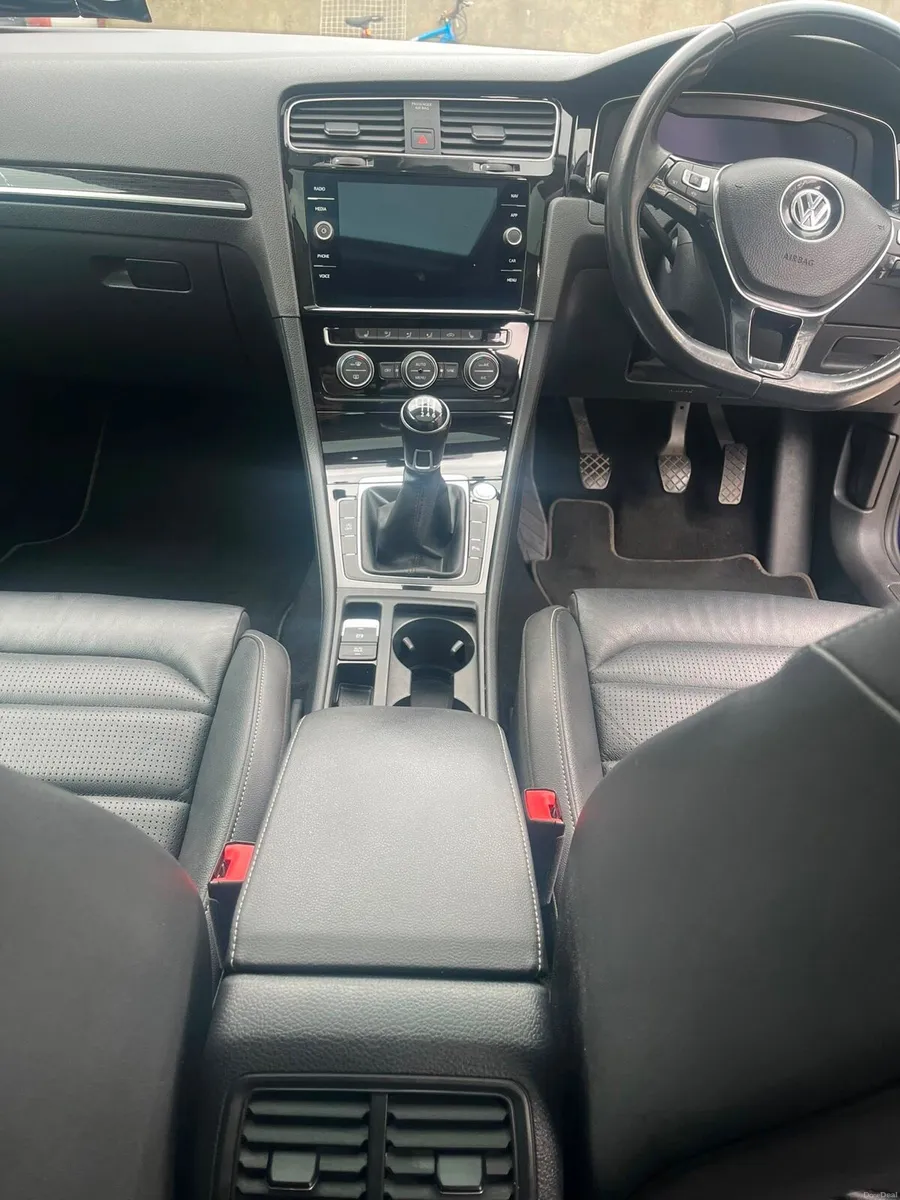 Volkswagen Golf 1.5 tsi rline - Image 6