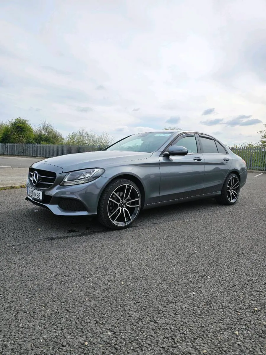 Mercedes-Benz C220 AMG 2018 - Image 1