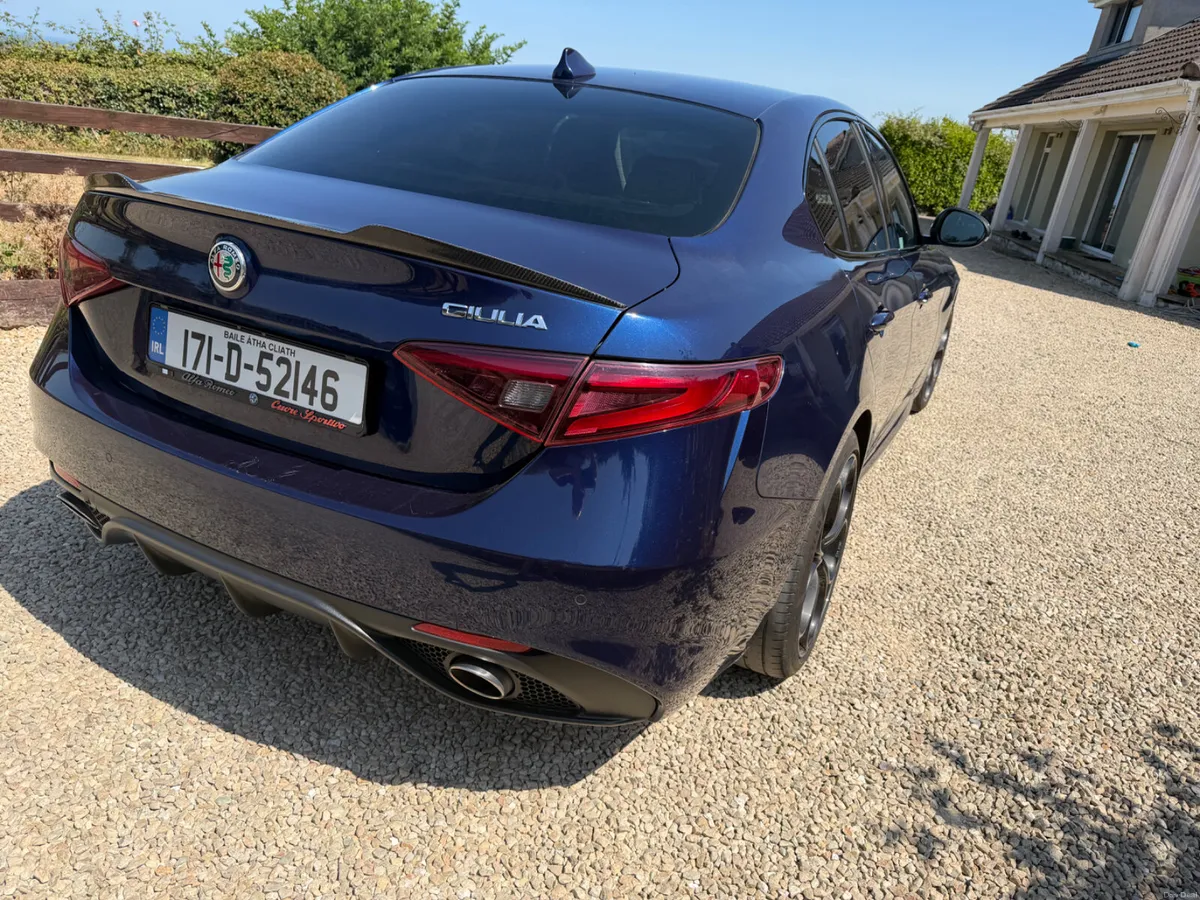 Alfa Romeo Giulia 2017 Special Edition - Image 4