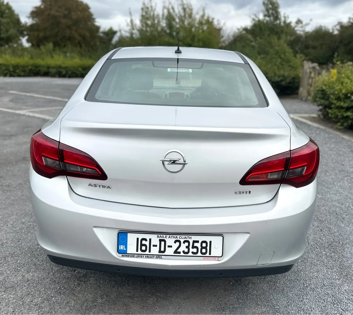 Opel Astra Saloon 1.6cdti. 125000km NEW NCT - Image 6