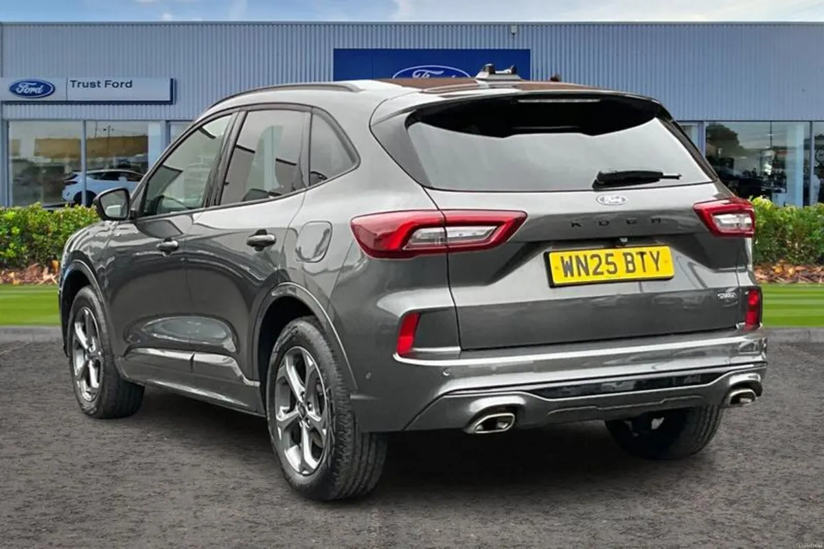 Ford Kuga 2.5 Duratec 14.4kWh ST-Line SUV 5dr Petr - Image 2