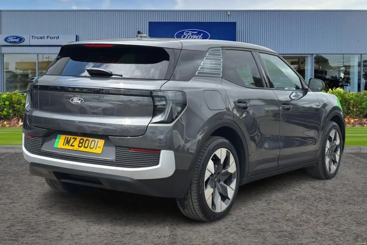 Ford Explorer Extended Range 79kWh Premium SUV 5dr - Image 4