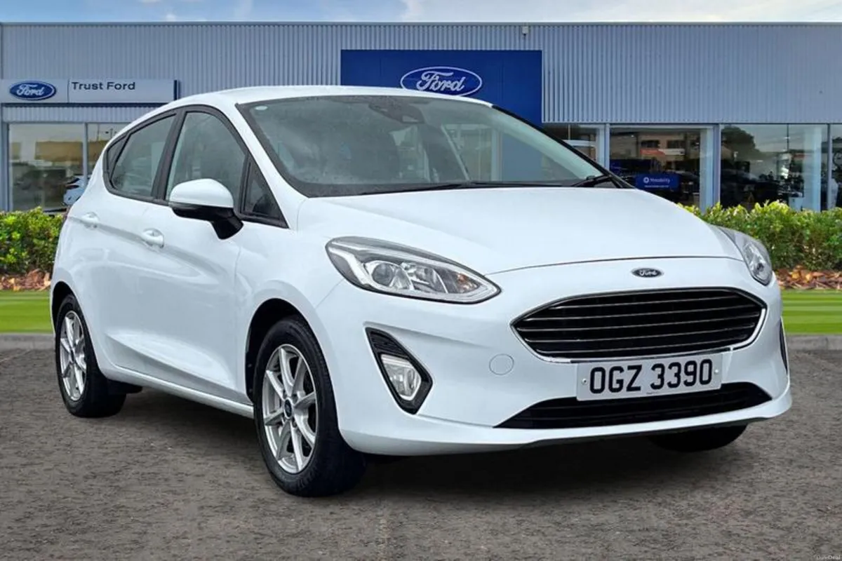 Ford Fiesta 1.1 Ti-VCT Zetec Hatchback 5dr - 2 KEY - Image 1