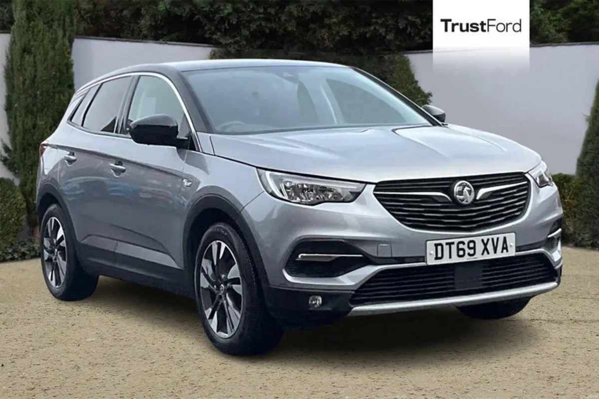 Vauxhall Grandland X 1.2 Turbo SRi Nav 5dr - Image 1