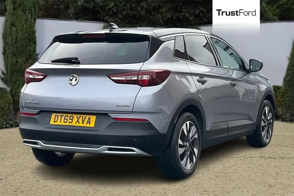 Vauxhall Grandland X 1.2 Turbo SRi Nav 5dr - Image 4
