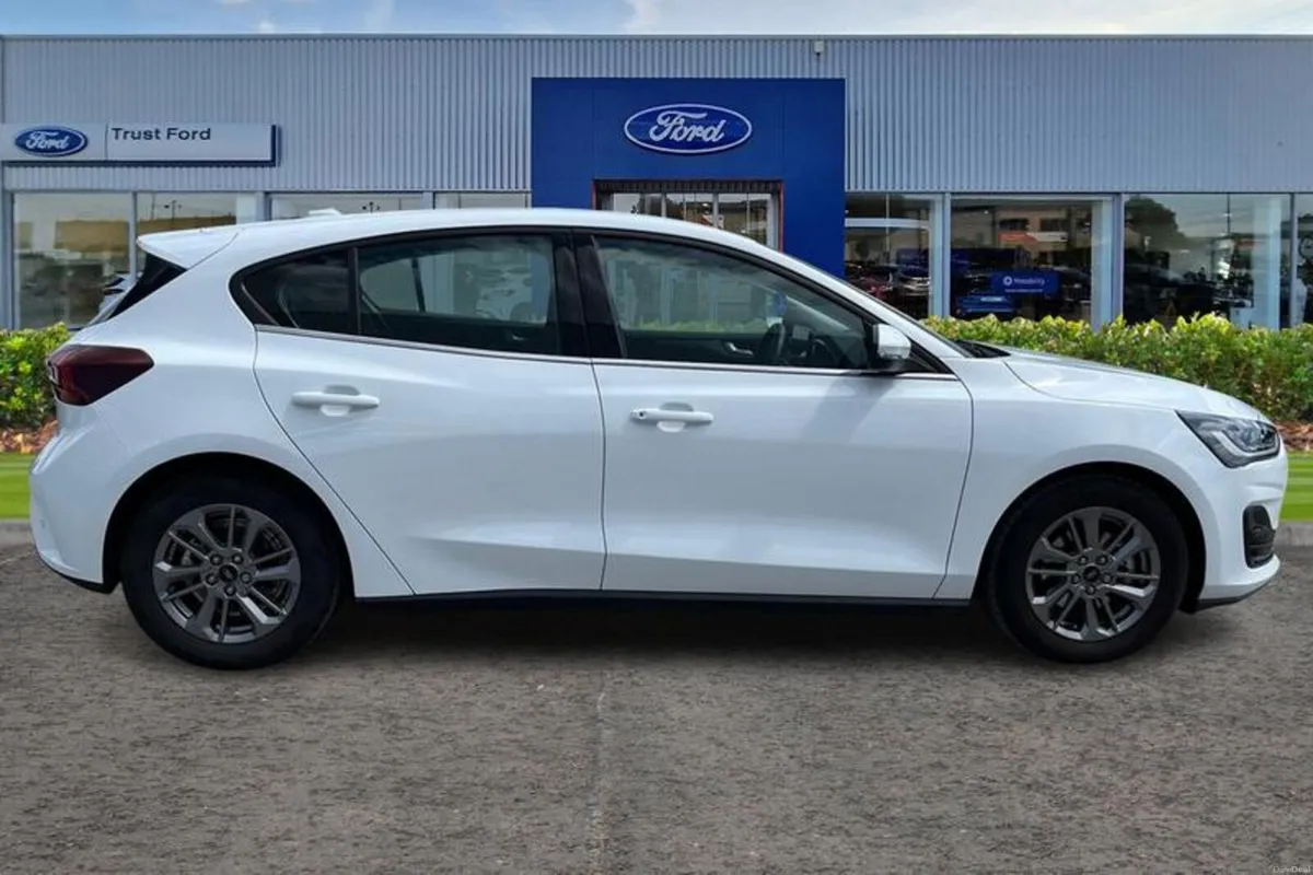 Ford Focus 1.0T EcoBoost MHEV Titanium Hatchback 5 - Image 3