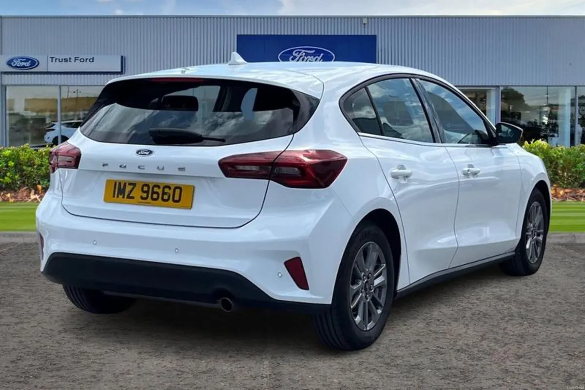Ford Focus 1.0T EcoBoost MHEV Titanium Hatchback 5 - Image 4