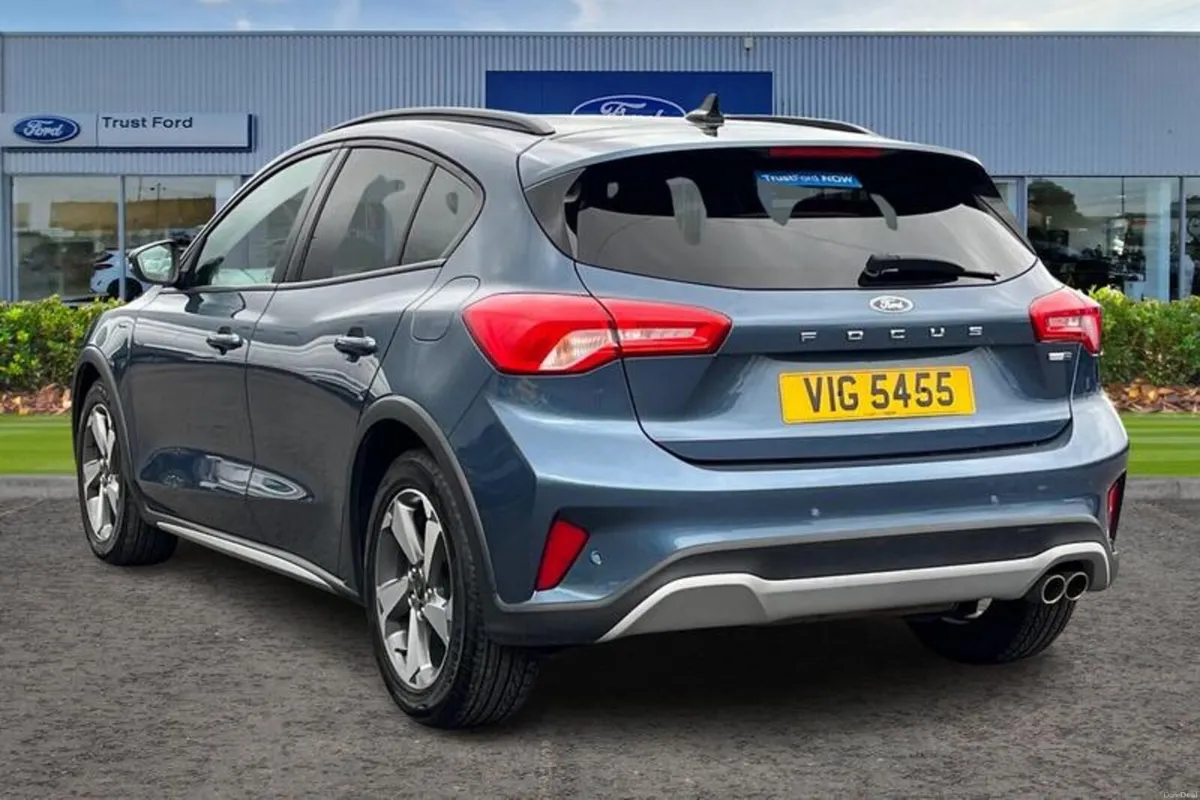 Ford Focus 1.0T EcoBoost MHEV Active Edition Hatch - Image 2