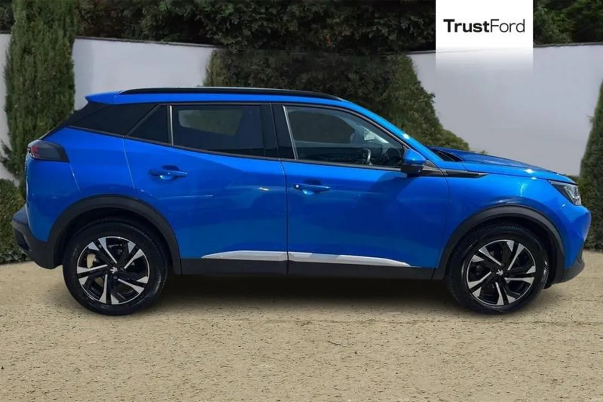 Peugeot 2008 1.5 BlueHDi 110 Allure 5dr **REAR REV - Image 3