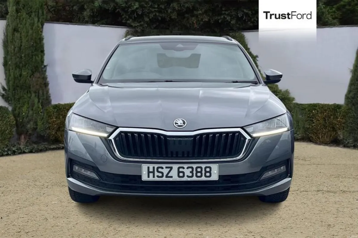 Skoda Octavia 1.5 TSI SE 5dr **CRUISE CONTROL, REA - Image 6