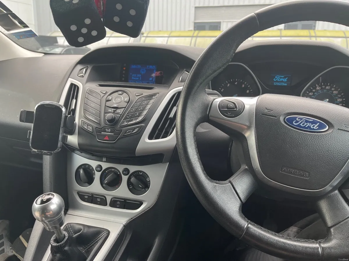 Ford Focus 2012 - Image 5