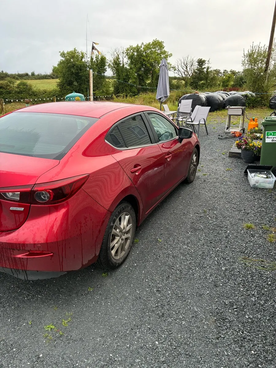 Mazda 3 2015 - Image 2