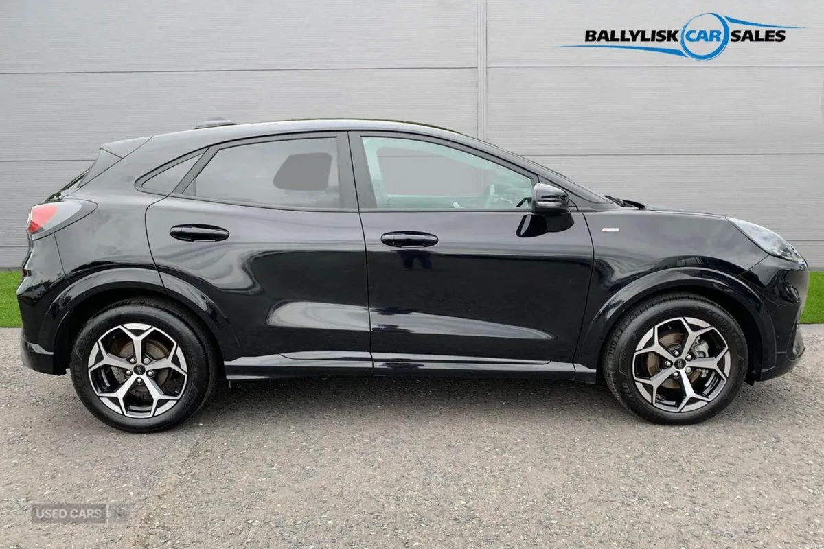 Ford Puma 1.0T 125PS Auto ST-Line in Agate Black w - Image 3