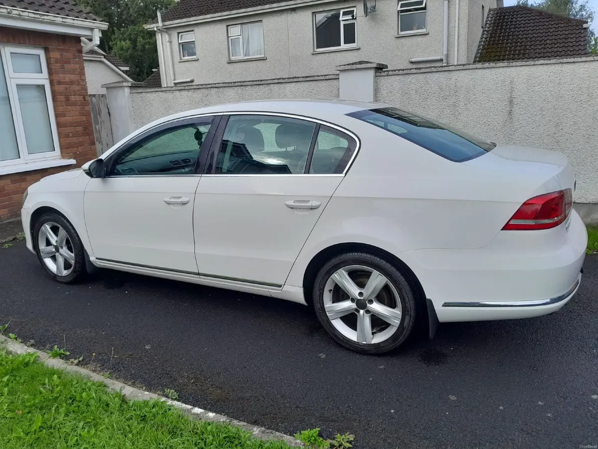 2012 Volkswagen Passat NCT & Tax €4,250 - Image 4