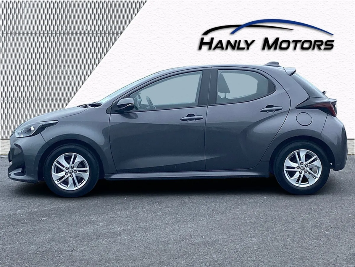 Toyota Yaris 1.0 LUNA 4DR - Image 5