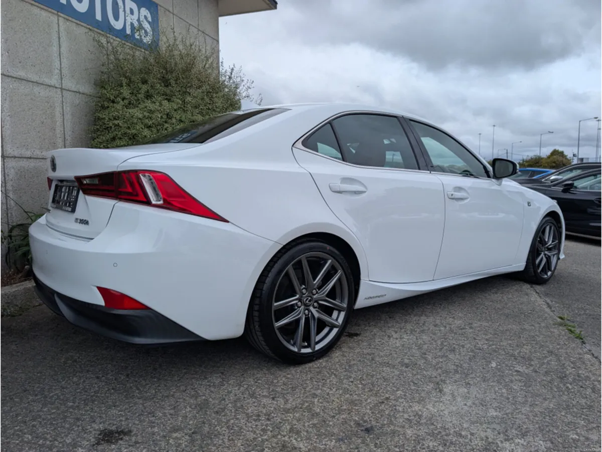 Lexus IS F-SPORT AUTOMATIC HYBRID 2.5 PETROL //HIG - Image 6