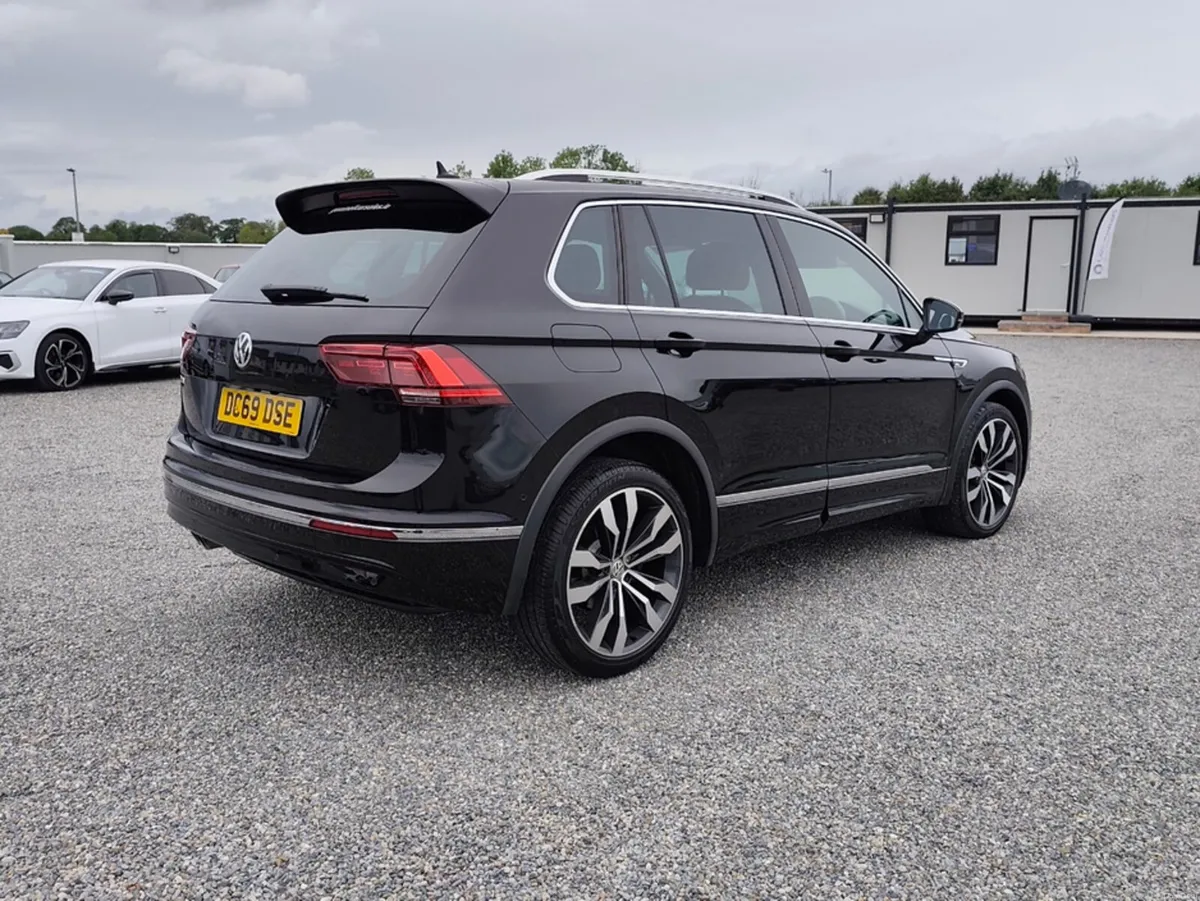 Volkswagen Tiguan R-LINE TECH TDI S- DSG - Image 2