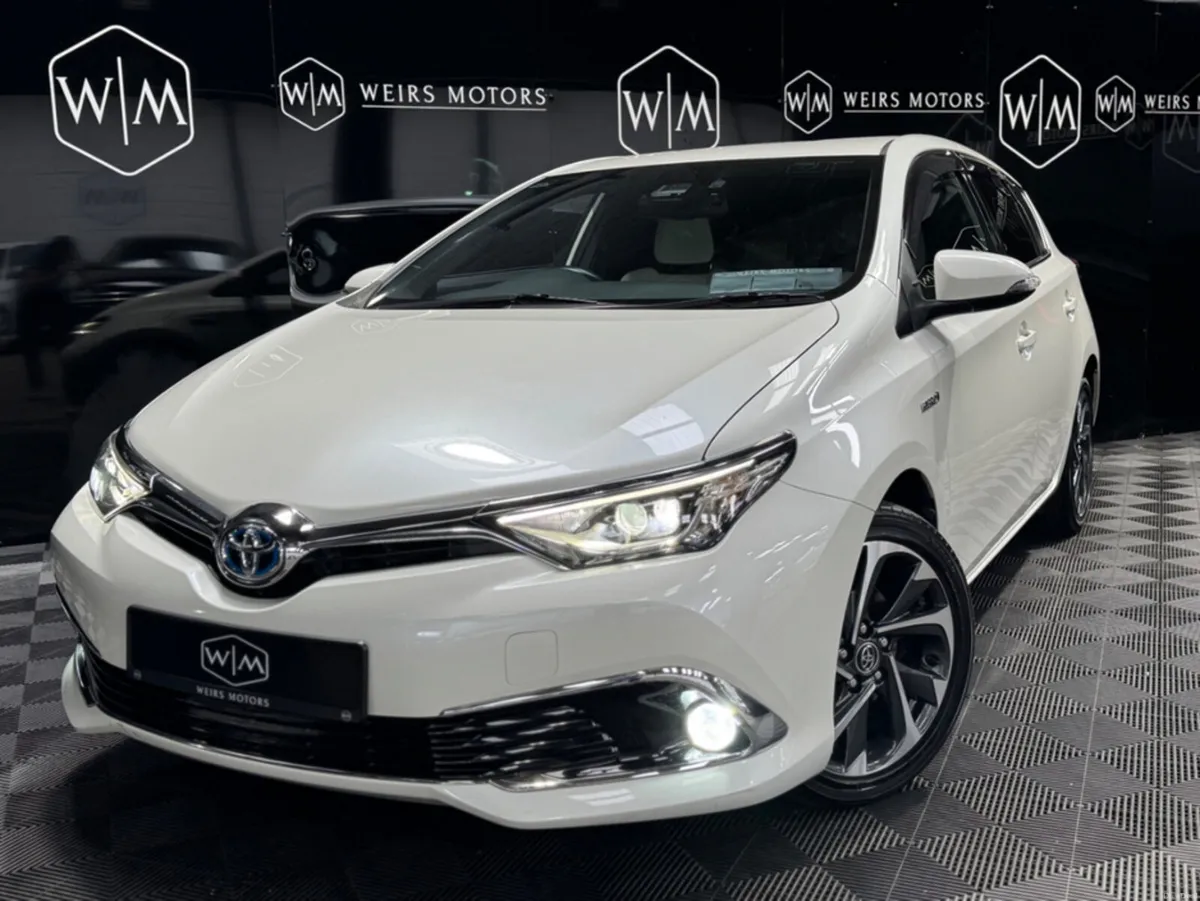 Toyota Auris HYBRID//AUTOMATIC//ONLY74,762KM - Image 2