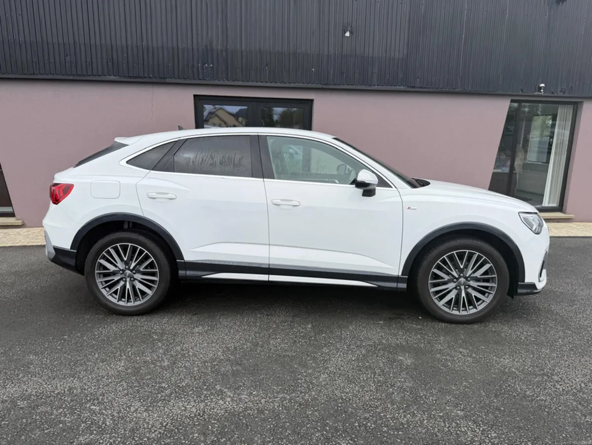 Audi Q3 S LINE 35 TDI S-A SPORTBACK - Image 2