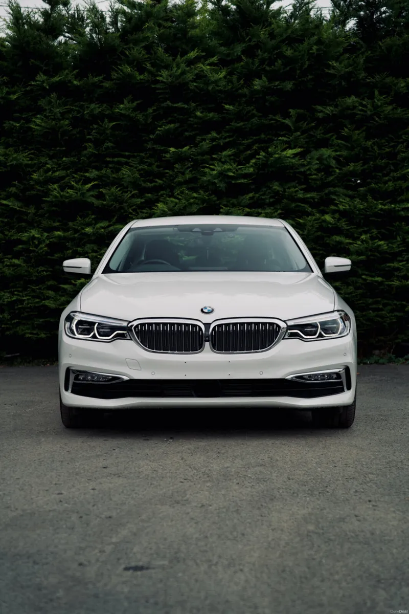 BMW 523d Luxury 2017 | Premium Executive Saloon - Image 6