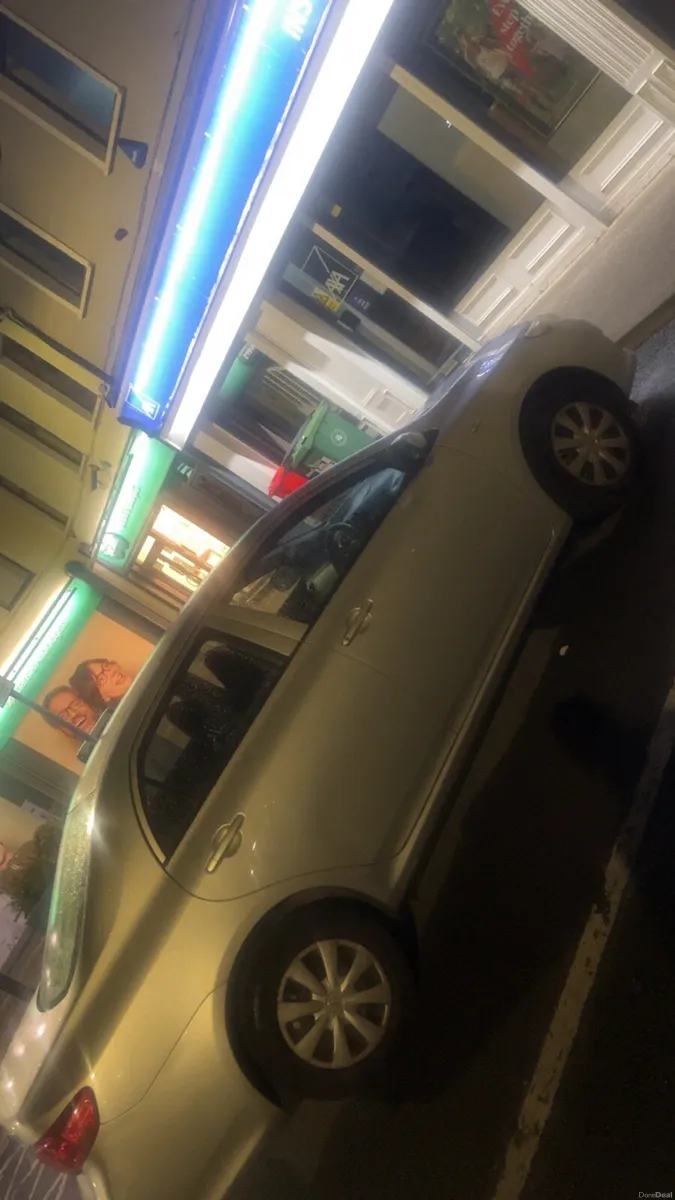 car - Image 4