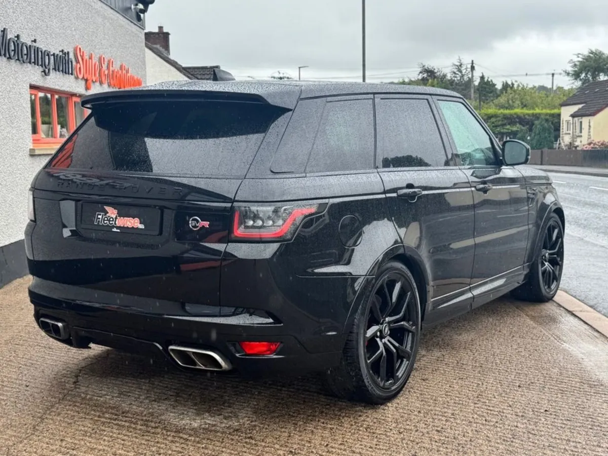 5.0 P575 V8 GPF SVR SUV 5dr Petrol Auto 4WD Euro 6 - Image 4