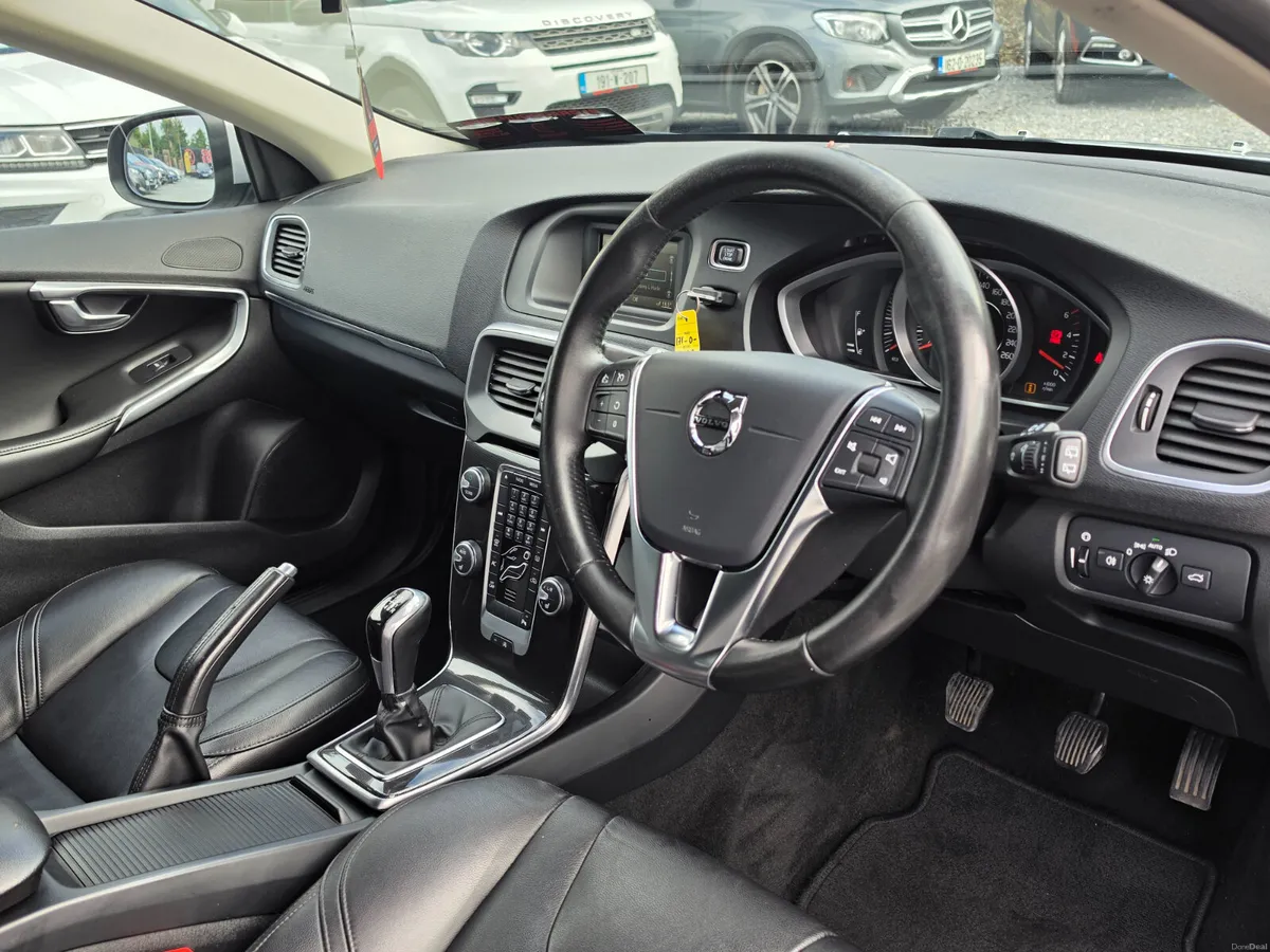 2017 Volvo V40 2.0d/Irish/New NCT/Warranty - Image 5