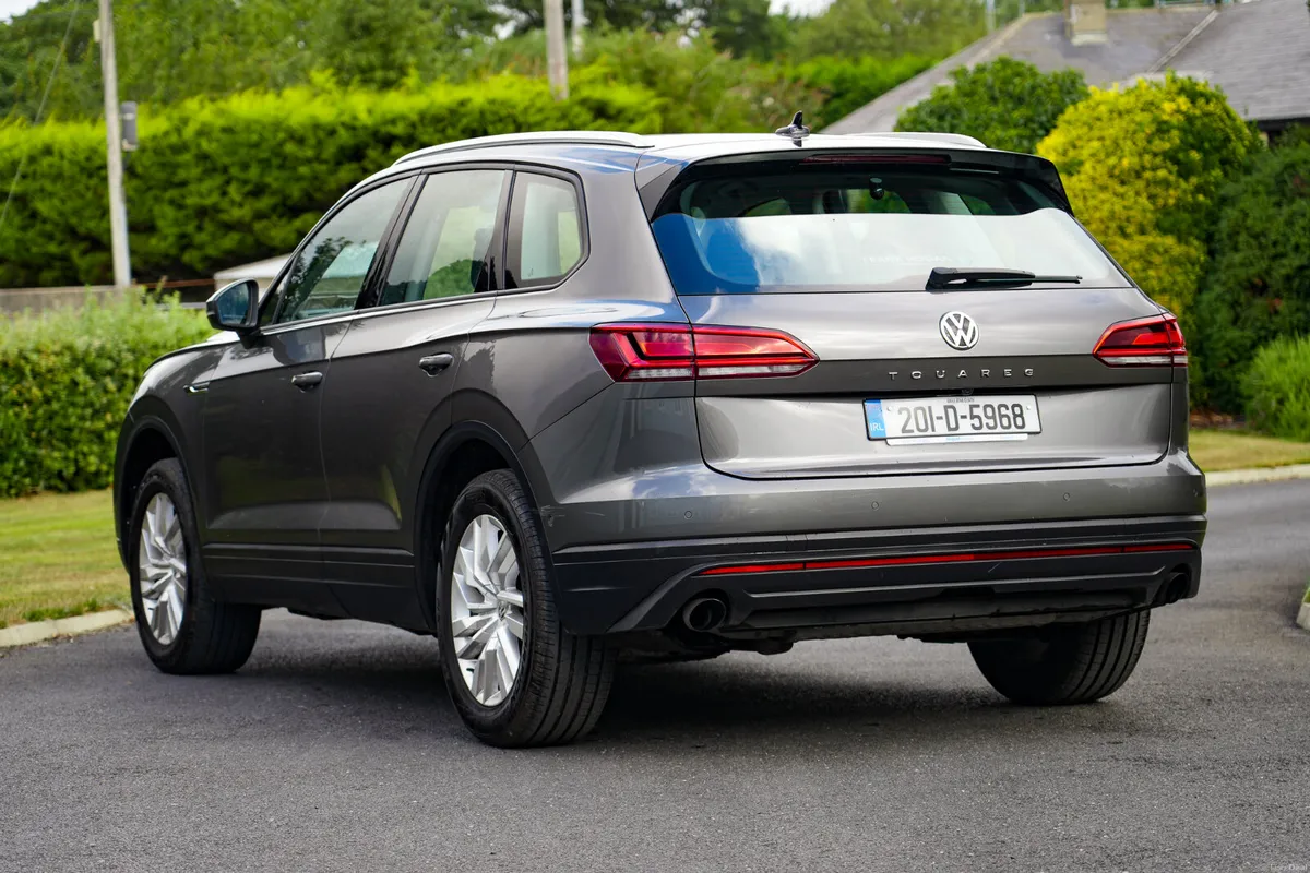 2020 Volkswagen Touareg 3.0 5 Seat Passenger - Image 3