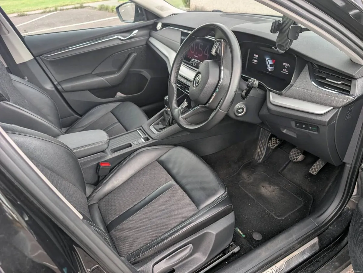 2023 Skoda Octavia 30 Years Edition | 2.0 TDI 115H - Image 6