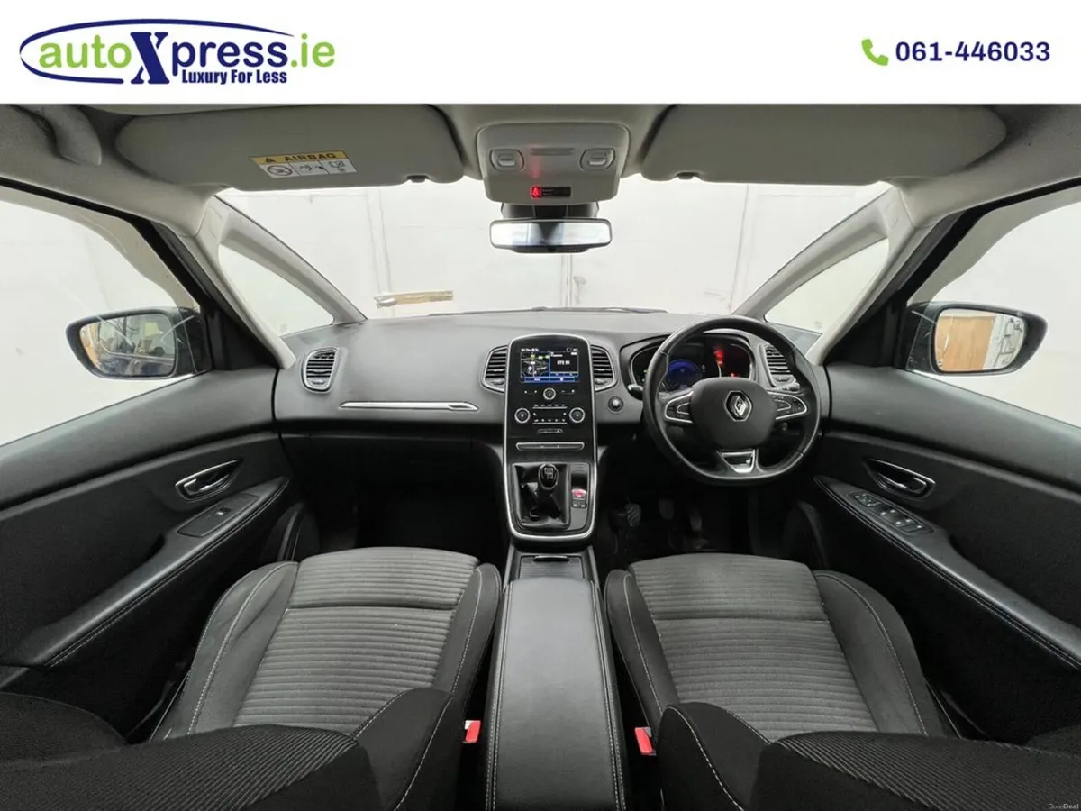 Renault Scenic 1.3 Iconic, 7 Seats, Manual - Image 2