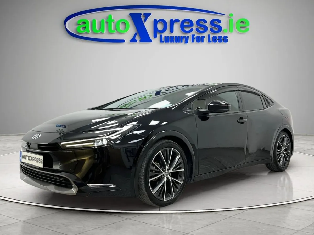 Toyota Prius 2.0 Z 360 camera, Low mileage, Automa - Image 5