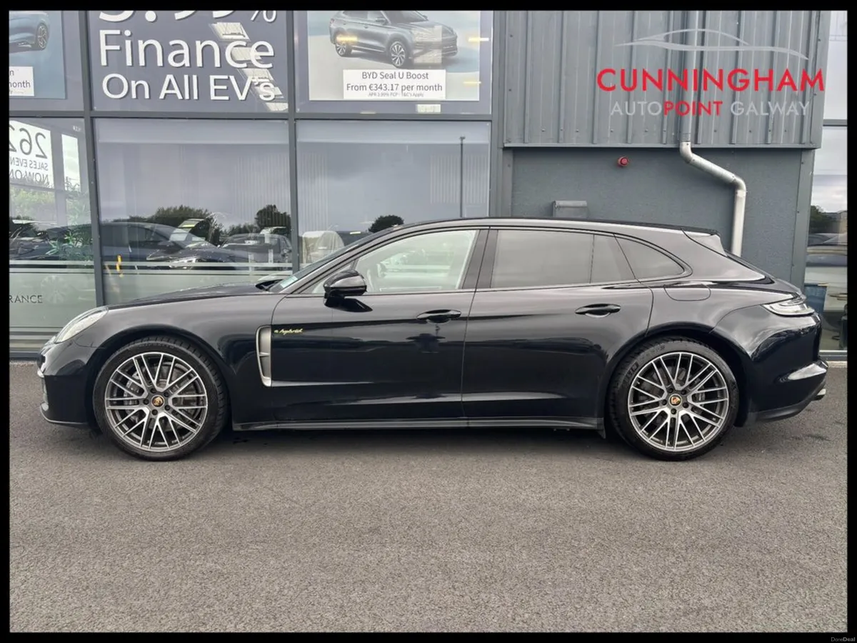 Porsche Panamera 4 e-hybrid Sport Turismo Platinum - Image 4