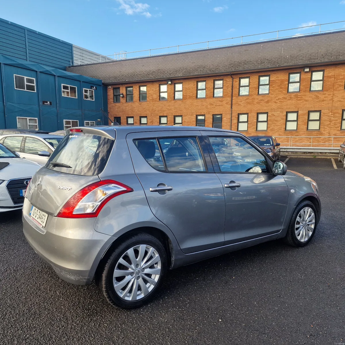 Suzuki Swift 2010  1.2 GLX - Image 6