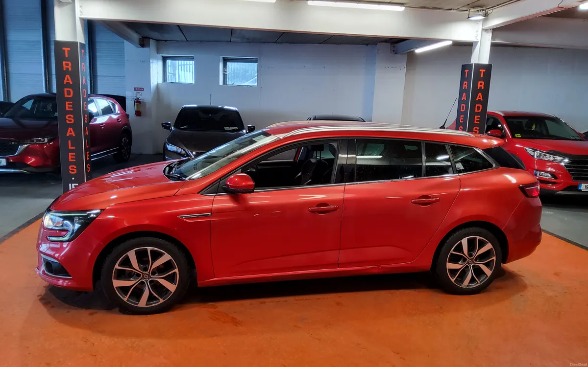 Renault Megane 2018 - Image 6